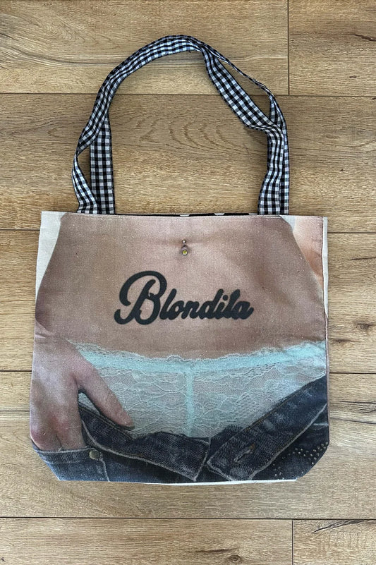 εϊз COMING SOON εϊз Blondita Shop Totebag (With Piercing)